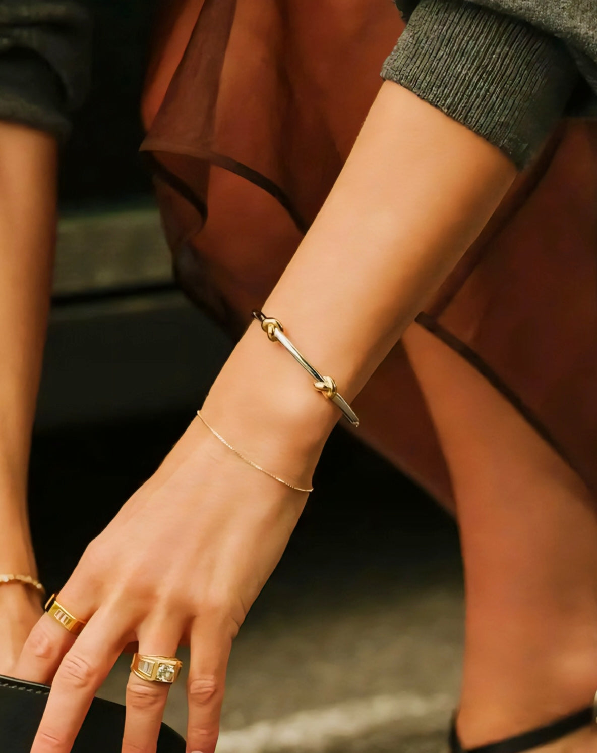 Two-tone knot silver bracelet